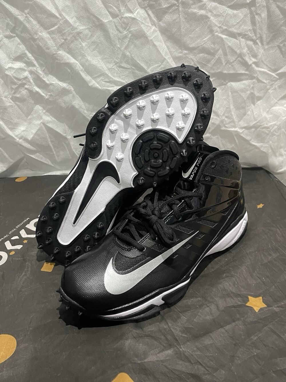 New Men’s 12 Nike Vapor Pro 3/4 Nubby Football Turf Cleats 527878-001
